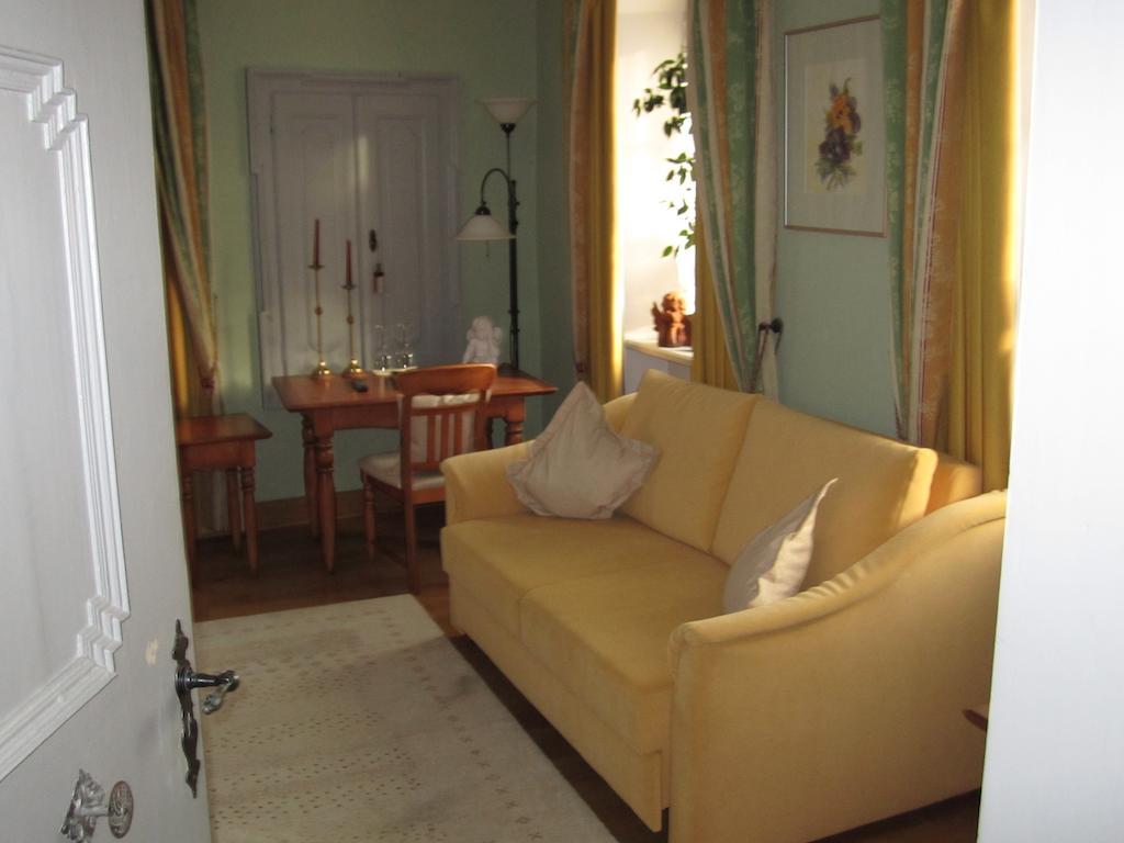 Der Patrizierhof - Weingut Gasthof Hotel - Familie Grebner Grosslangheim Pokój zdjęcie
